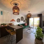 Apolo V 3b Marrakech Style アパート カルプ
